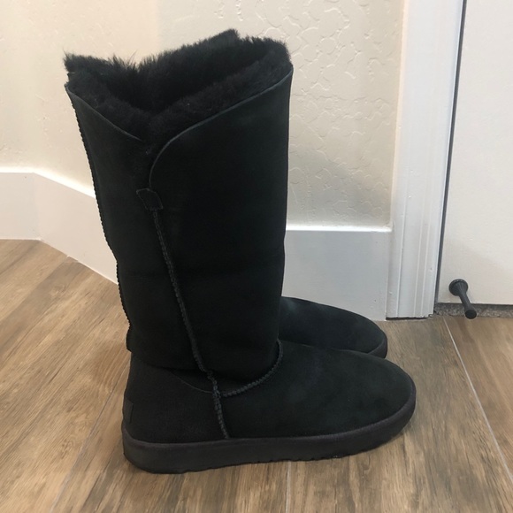 Ugg Classic Cuff Tall Boot - Picture 9 of 9